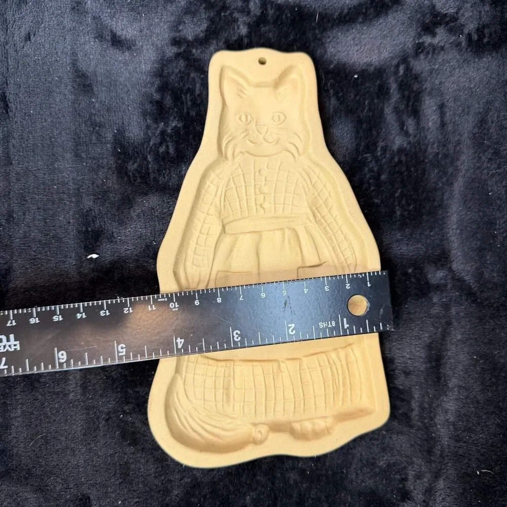 Brown Bag Cookie Art Molds Spot the Dog & Mama Kitty Cat Set of 2 Vintage 1988